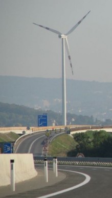 Vetrnica ob avtocesti (T.Jančar)